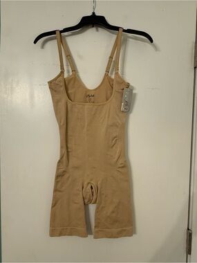 Seamless Shapewear Bodysuit Beige Stylish brand